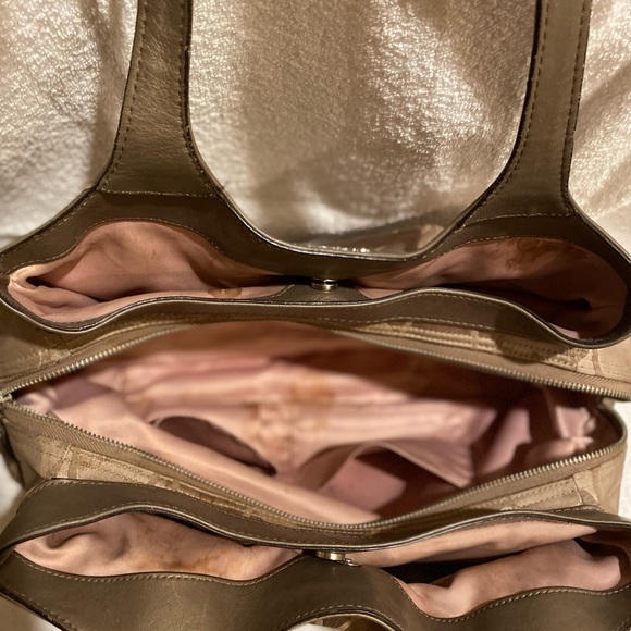 Coach signature purse has lots of pockets still in good condition. - Picture 7 of 11